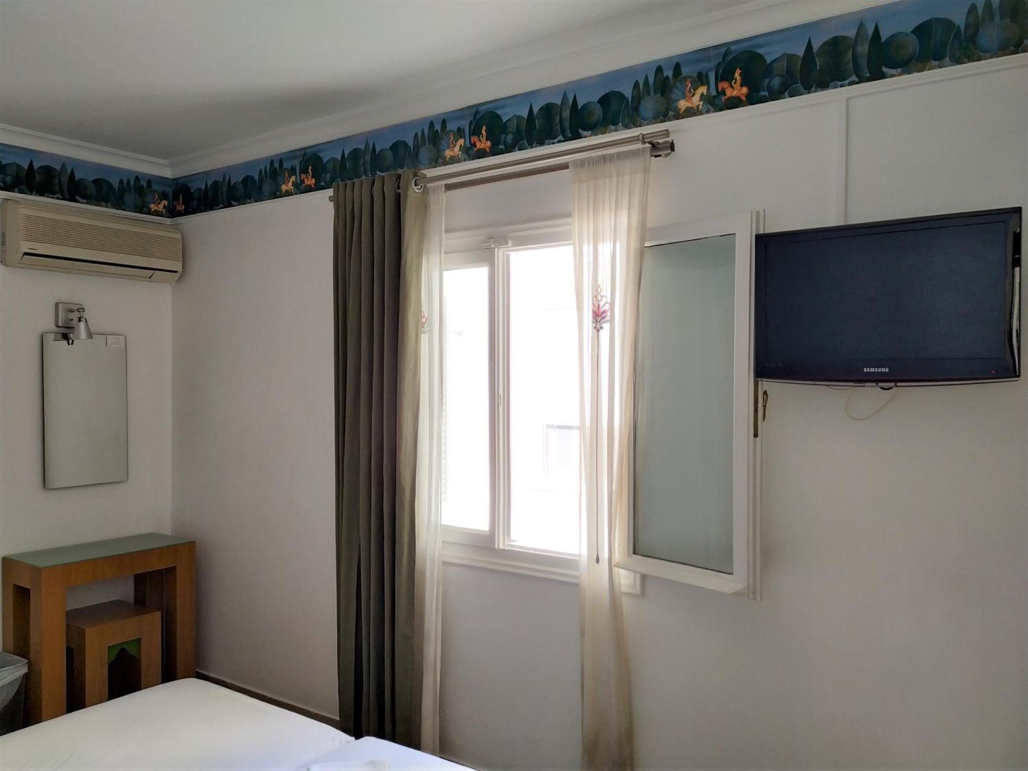 Hotel Akti Skiathos Town Room photo